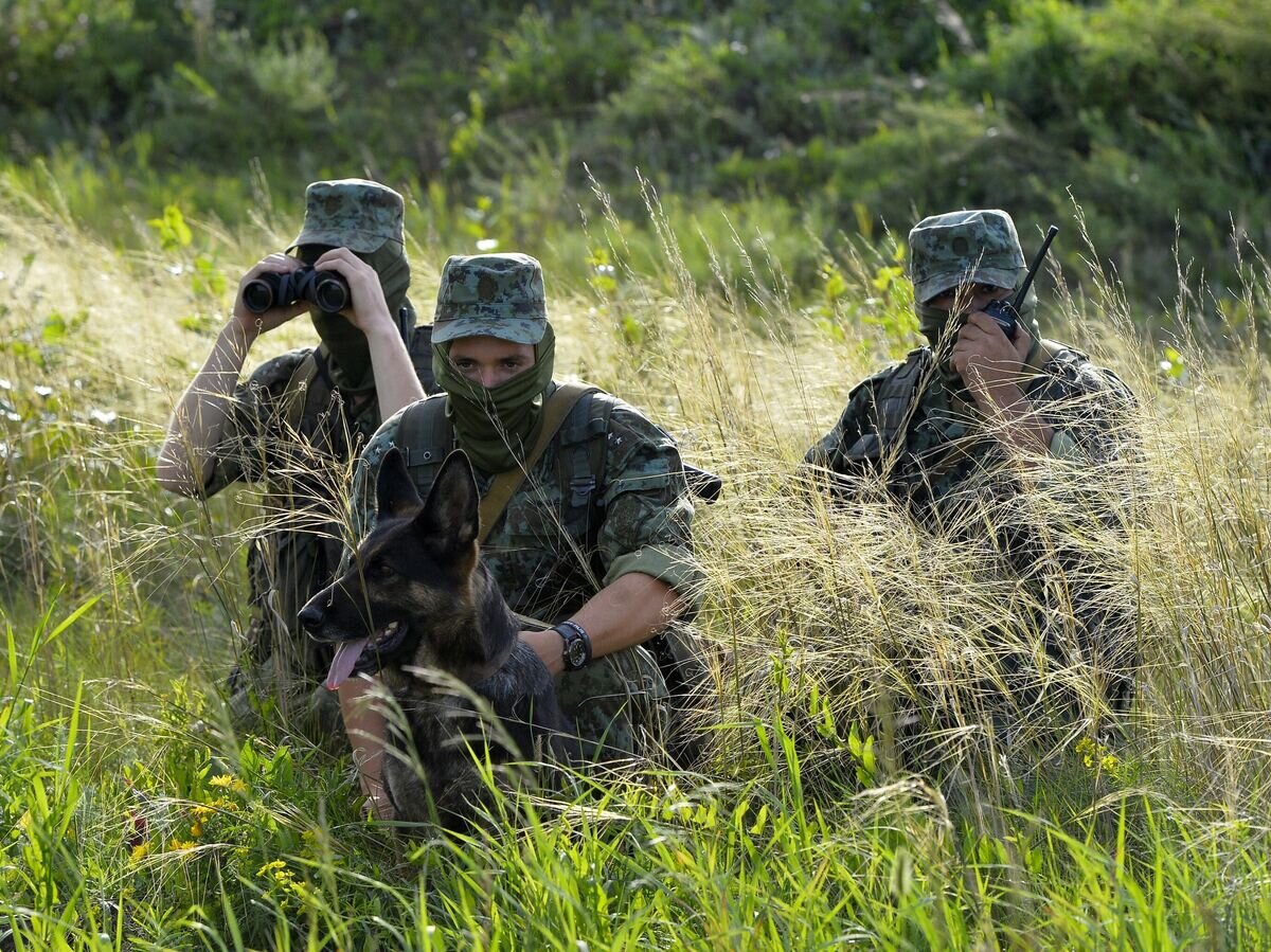 Unissued 2022 Russian BARS FSB Progranichnik Field Hats