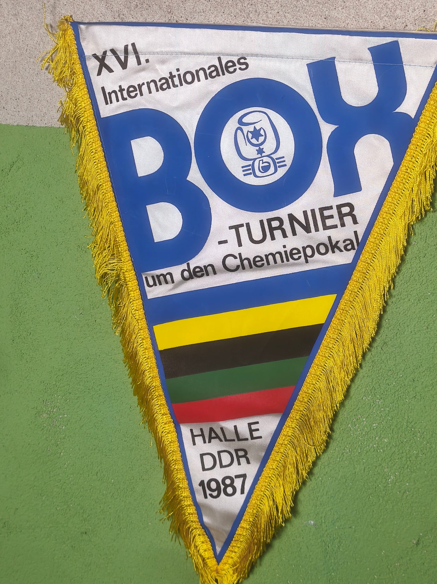 Random Large DDR Pennant