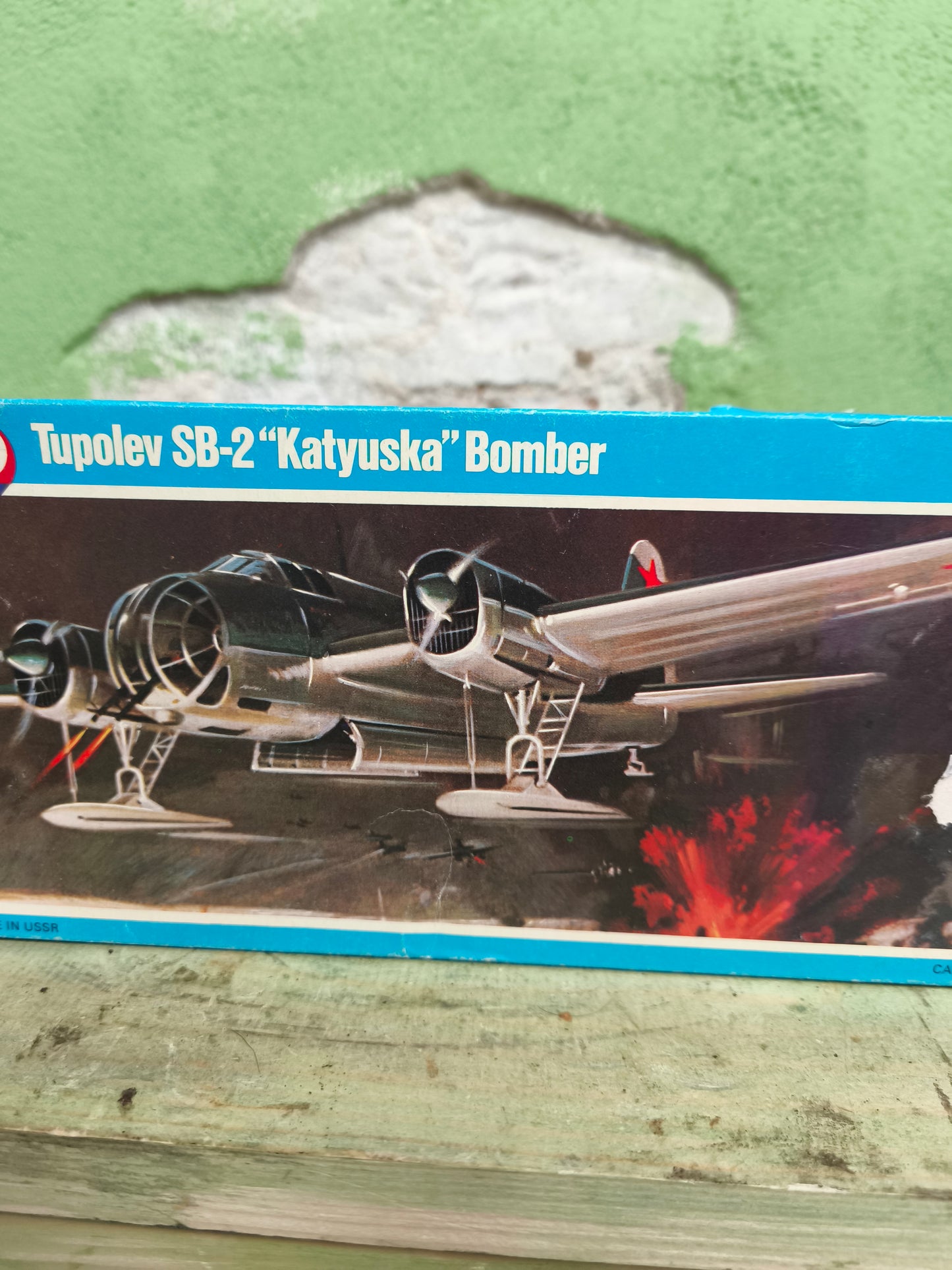 USSR Model kit Tupolev SB-2 "Katyusha" Bomber 1/72