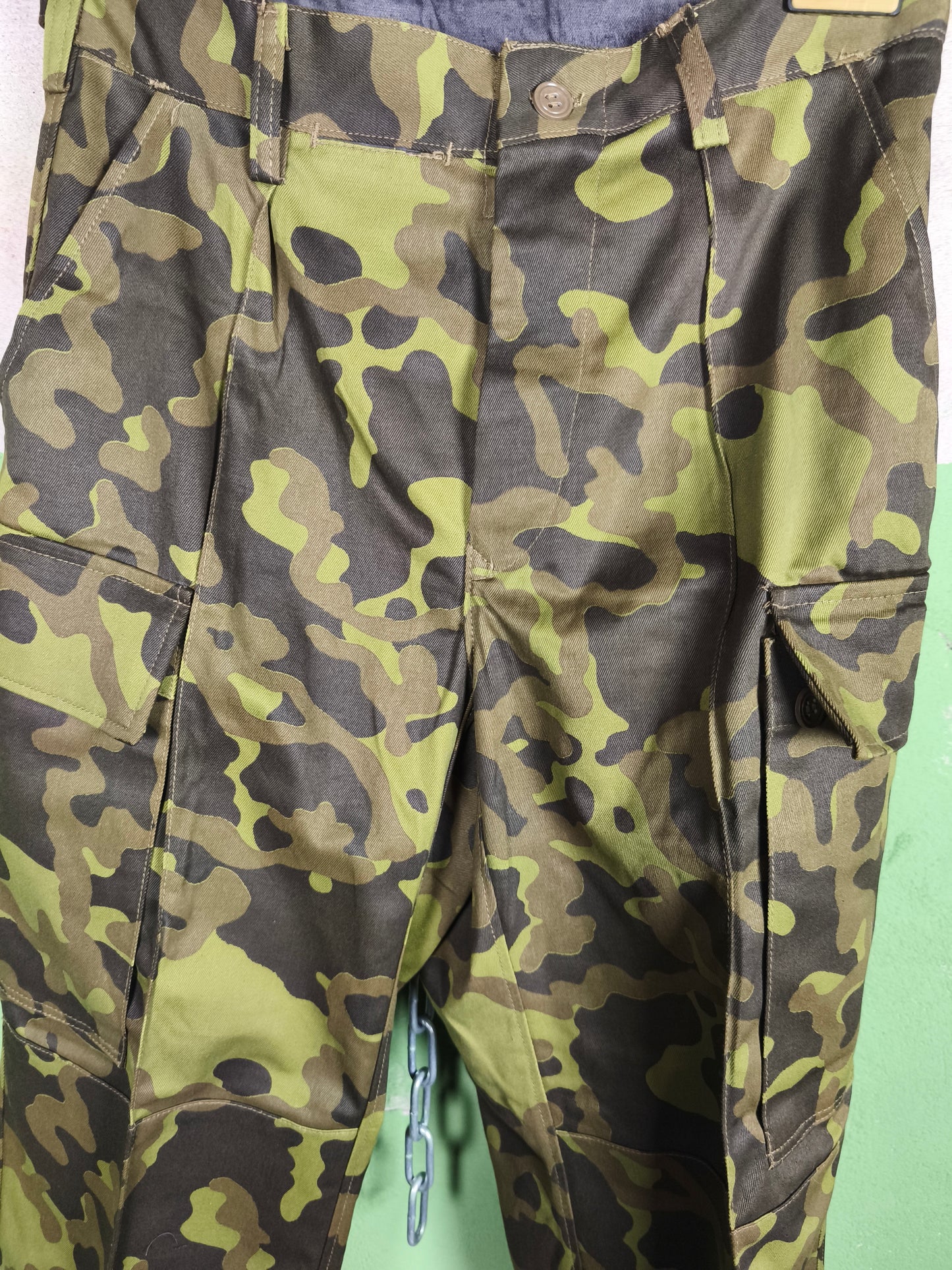 Unissued 1995 Ukrainian Special Intelligence Bhutan Pants 46-2 (XS)