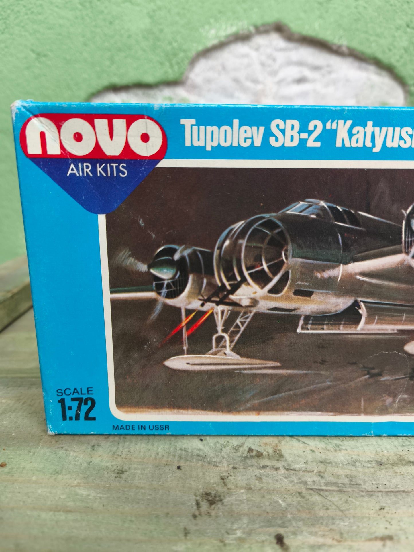 USSR Model kit Tupolev SB-2 "Katyusha" Bomber 1/72