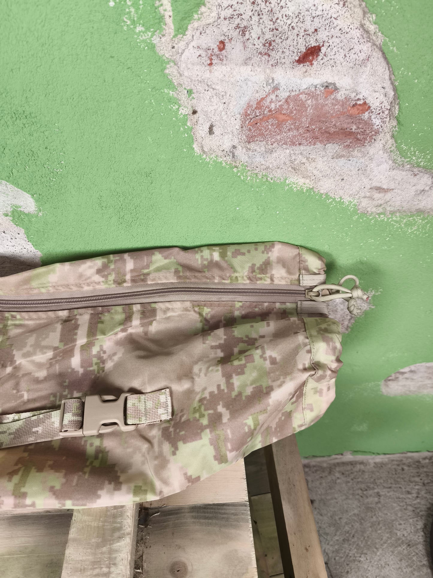 Unissued Russian "Pink EMR" Firearm Transport Bag