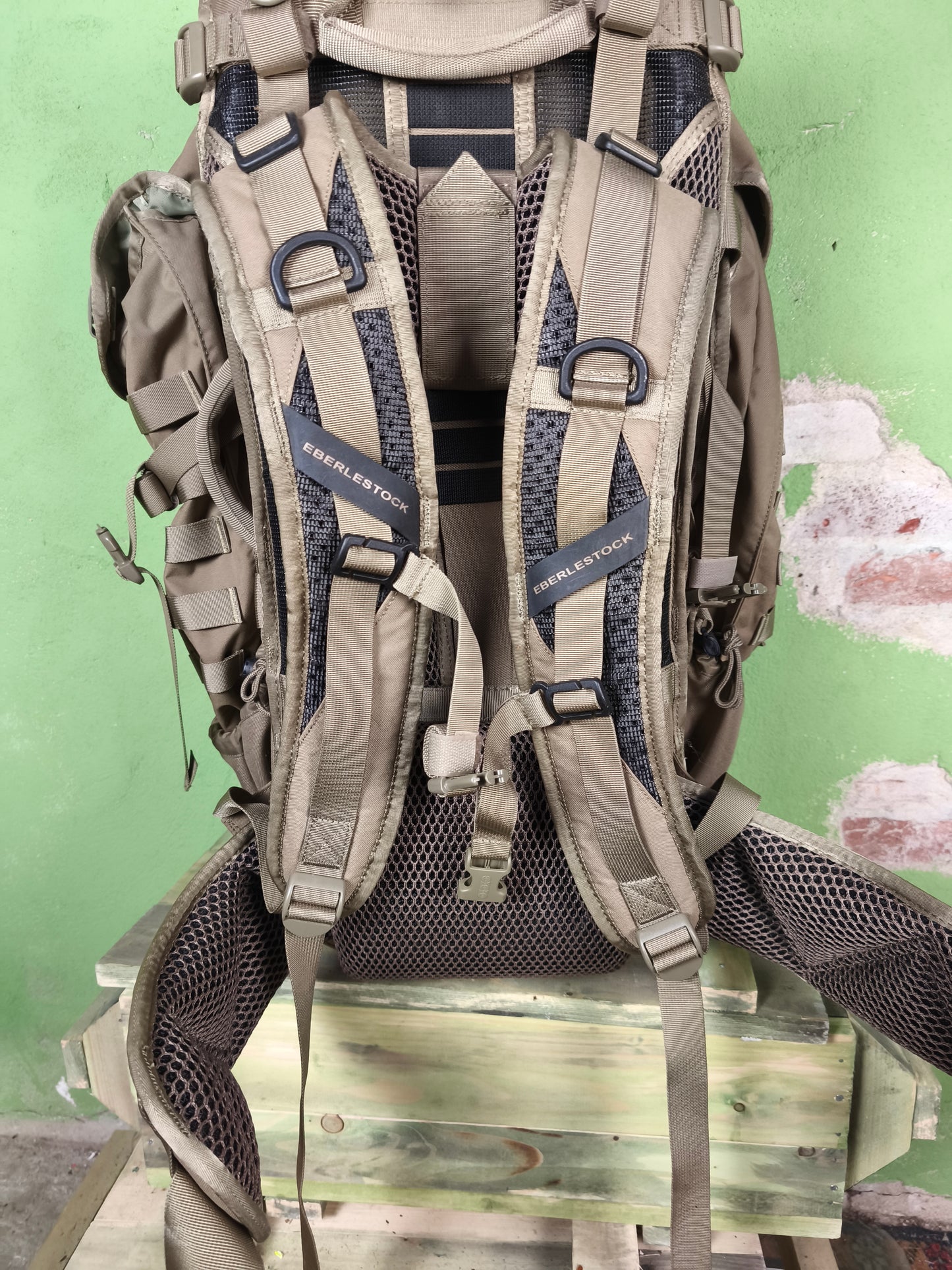 Tactical Backpack: Eberlestock G4 Operator Coyote Brown