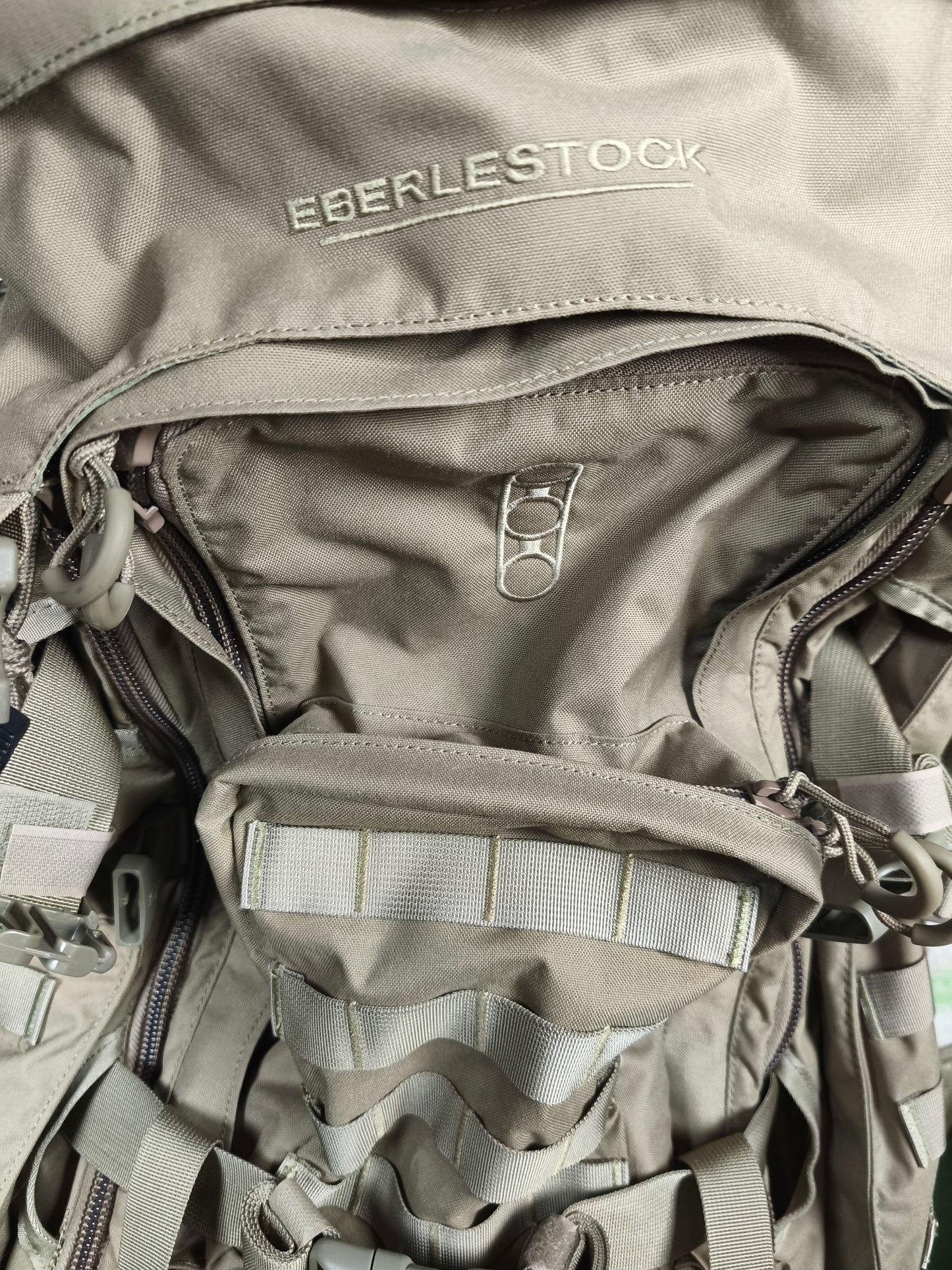 Tactical Backpack: Eberlestock G4 Operator Coyote Brown