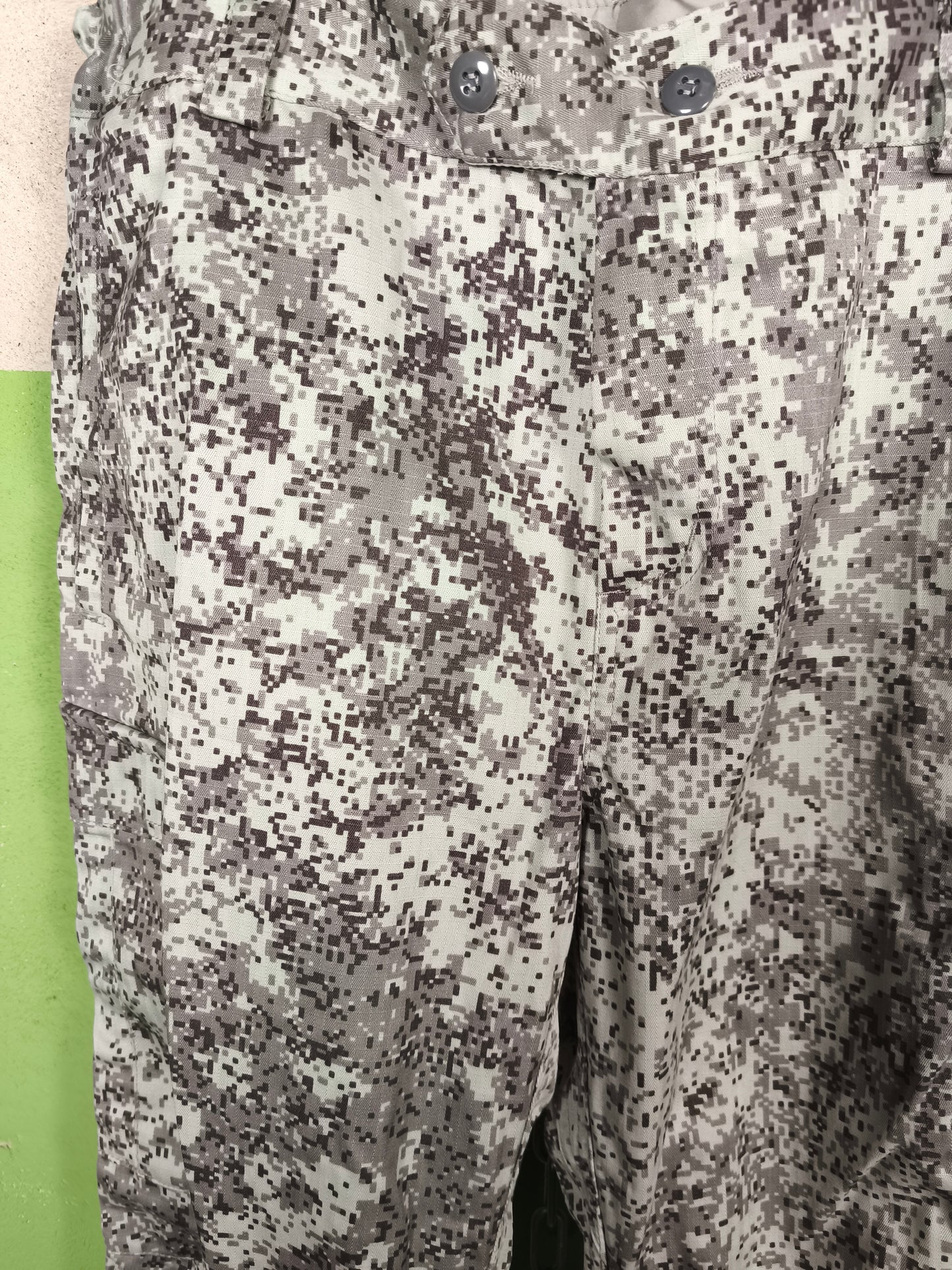 Unissued 2018 Russian "Artic EMR" Digital Artic Camouflage Field Pants