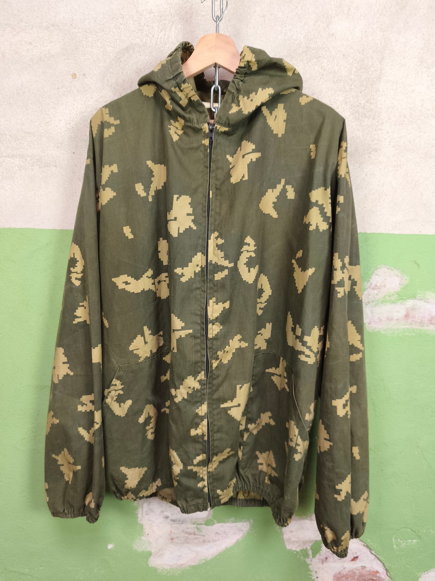Issued Berezkha Gold Wind jacket "klmk" 52-5
