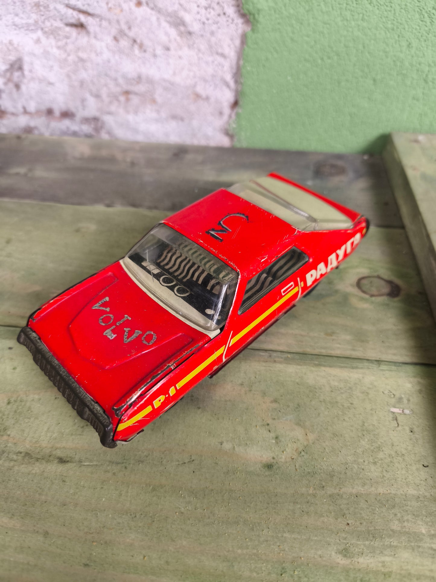 Used CCCP Metal Scale Model Car "Радуга"
