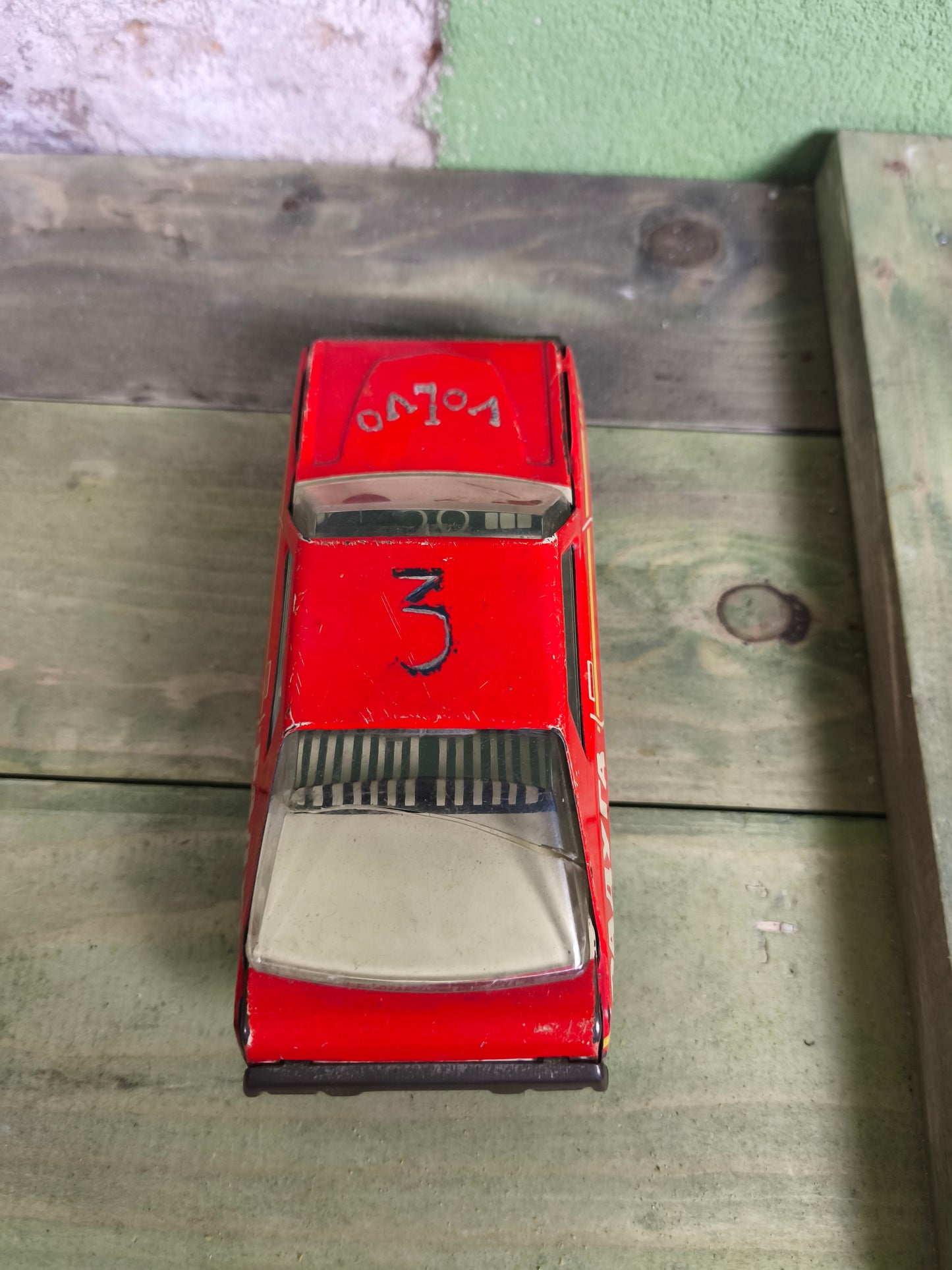 Used CCCP Metal Scale Model Car "Радуга"