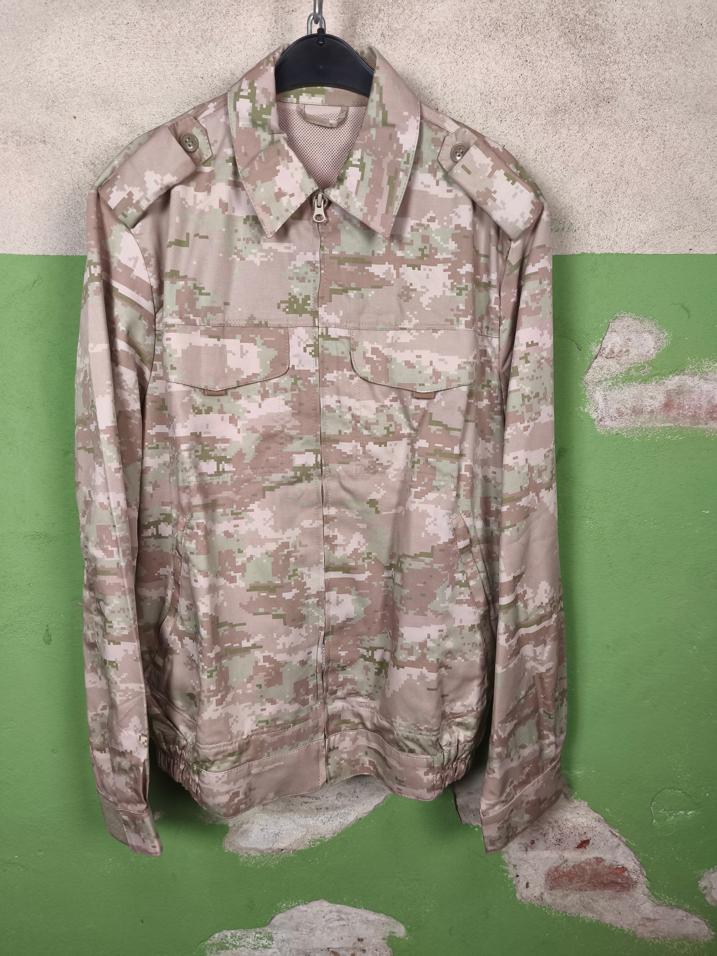 Unissued 2023 Russian "Pink-EMR" Digital Desert Camouflage Field Jacket