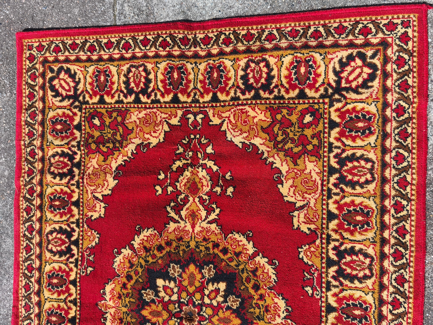 Used USSR Made Carpet "Gold-Red" 200cmx137cm / 6,4x4,4 feet.