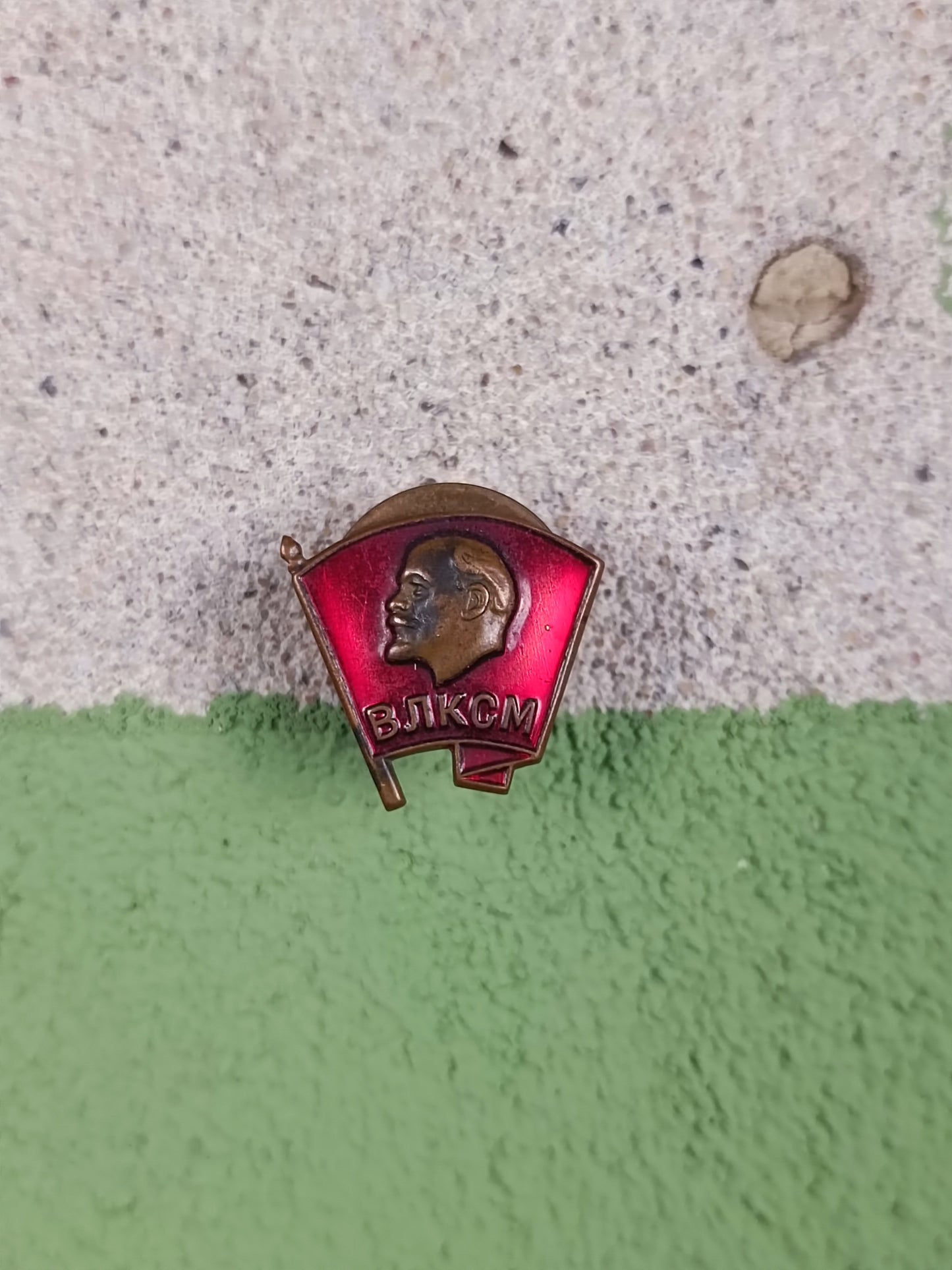 USSR Soviet Komsomol Membership Badge. Lenin Communist Youth Union Pin