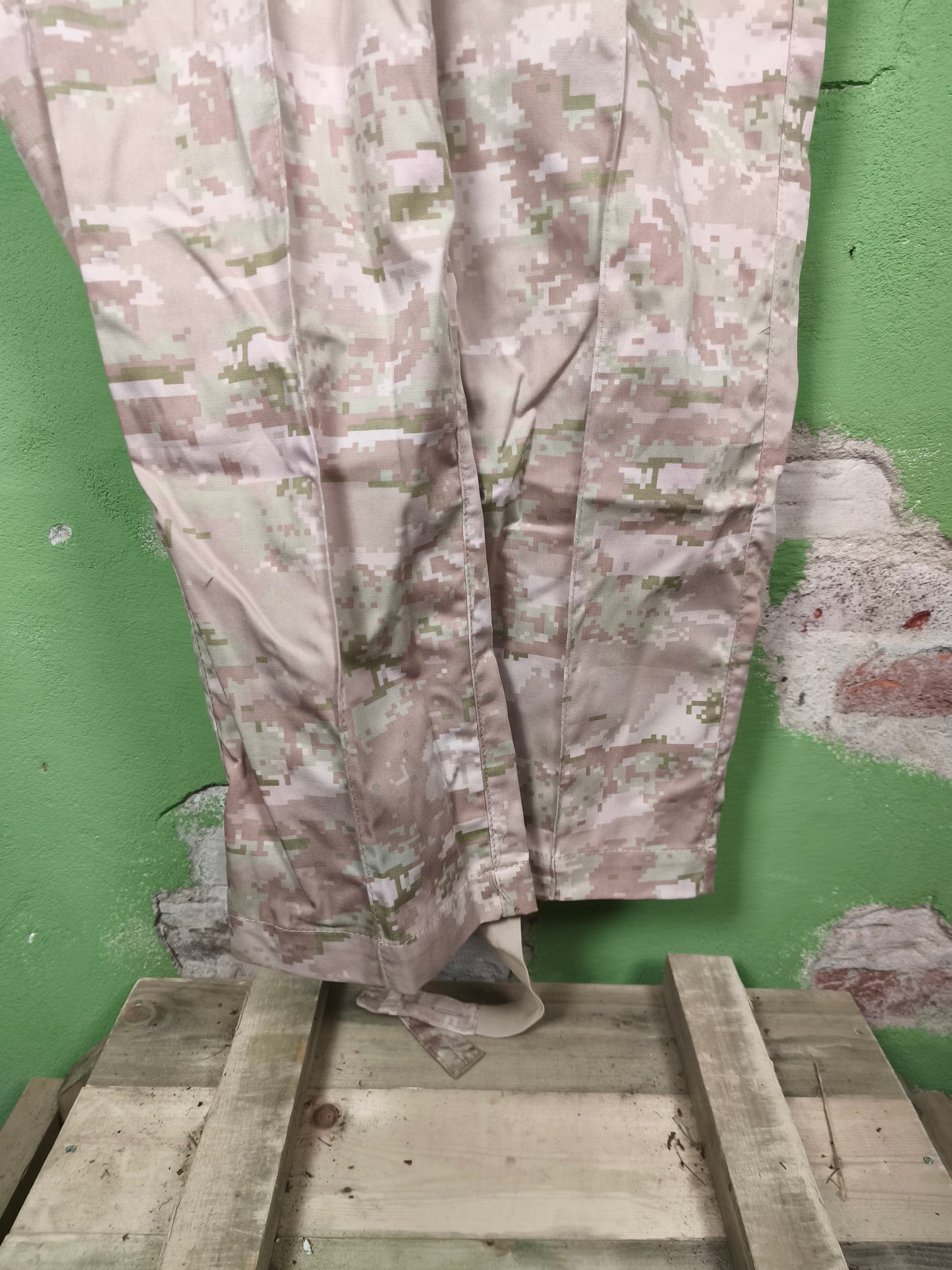 Unissued 2022-'23 Russian "Pink-EMR" Digital Desert Camouflage Field Pants