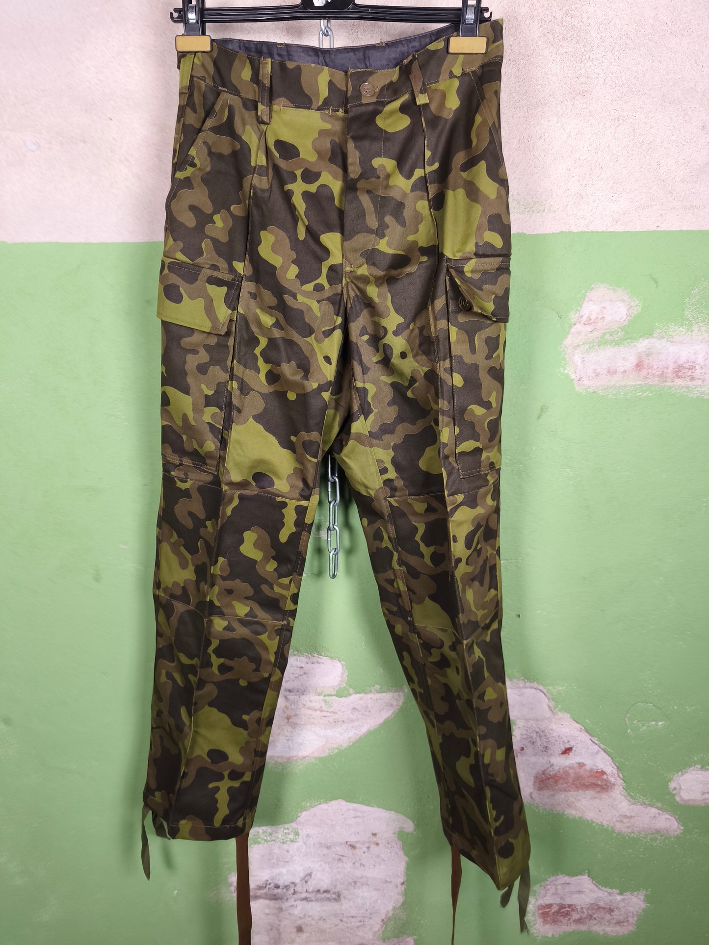 Unissued 1995 Ukrainian Special Intelligence Bhutan Pants 46-2 (XS)
