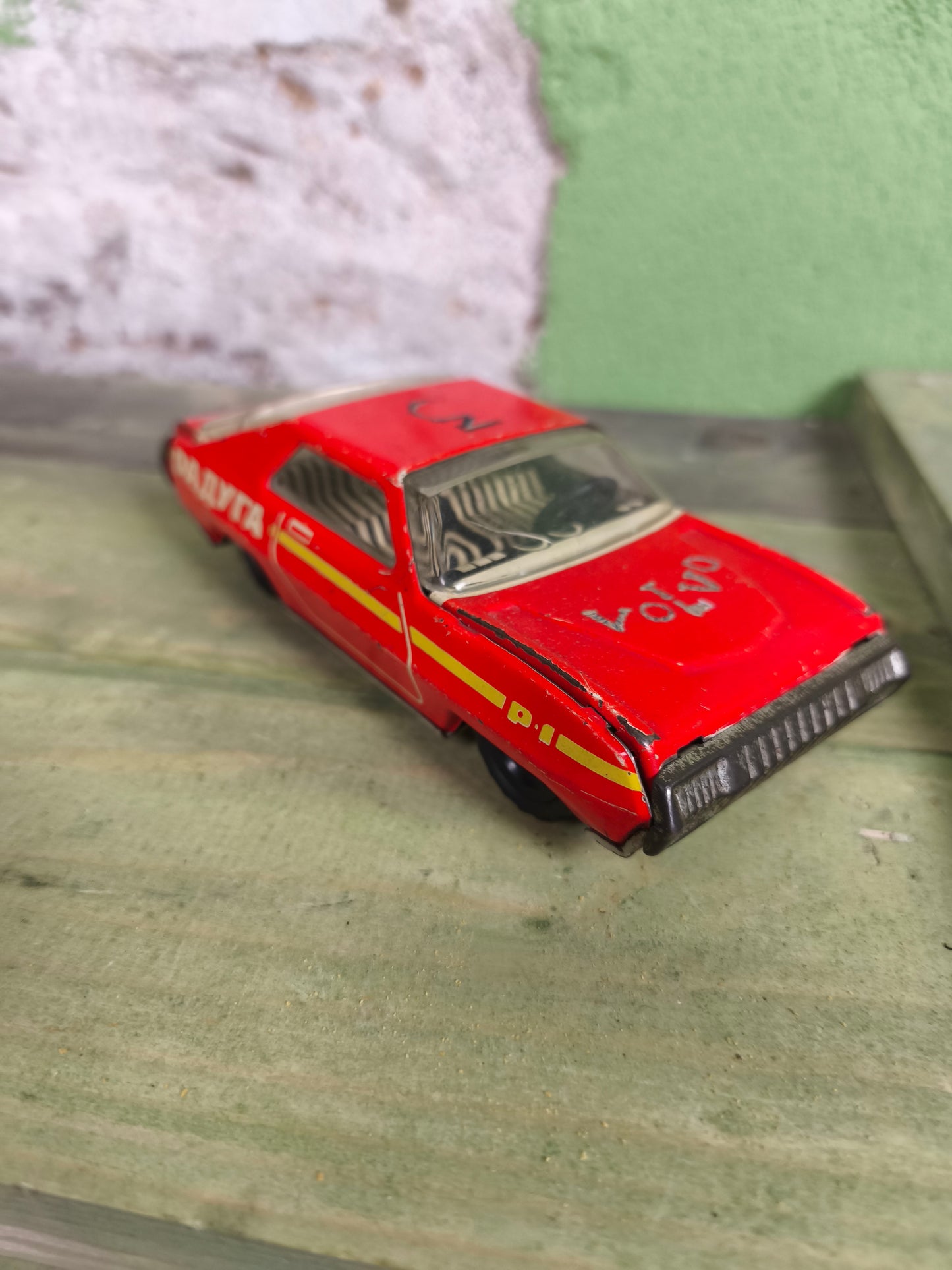 Used CCCP Metal Scale Model Car "Радуга"