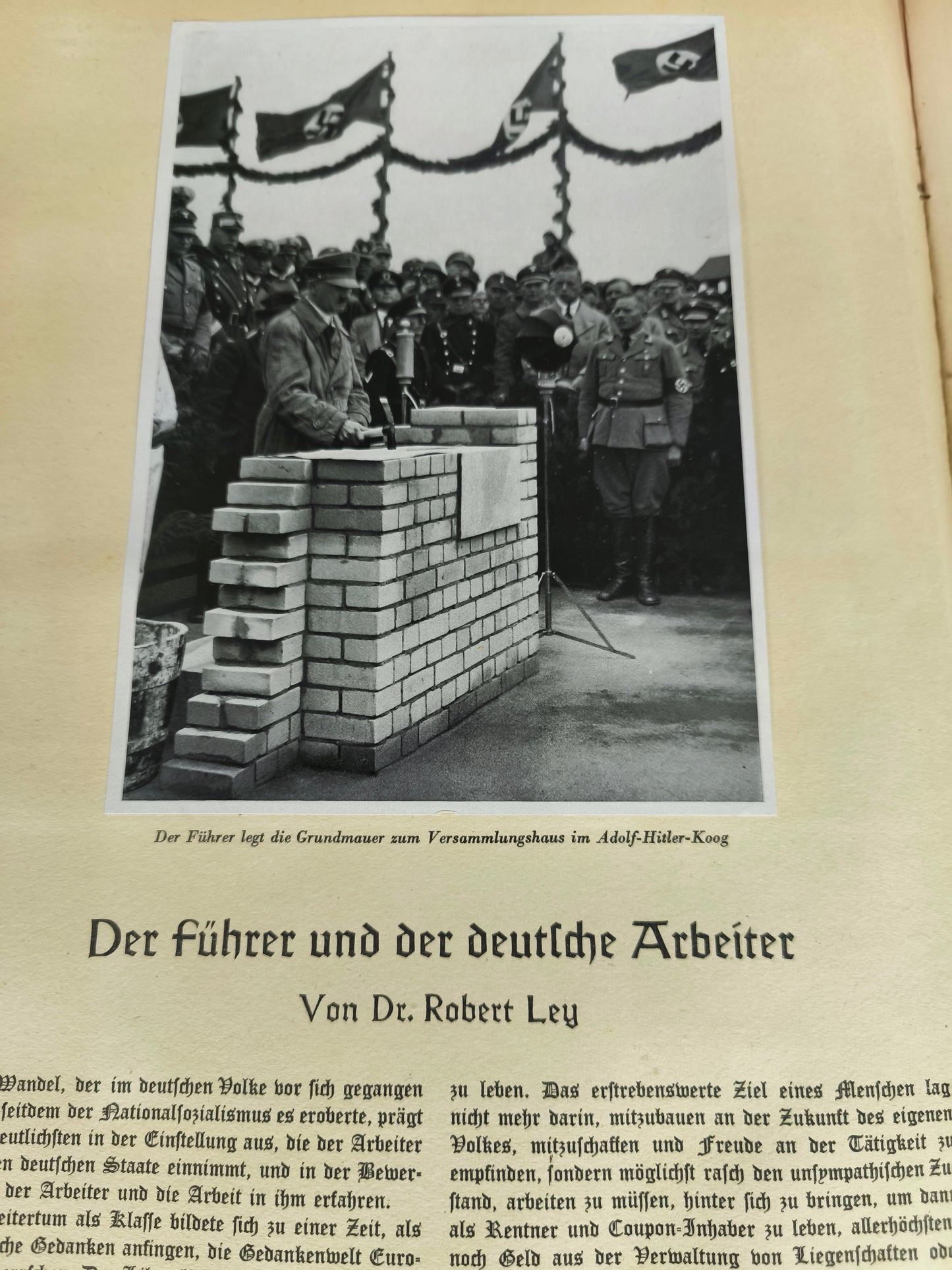 1935 Book Adolf Hitler Bilder Aus Dem Leben Des Führers / Pictures from the life of the Führer.