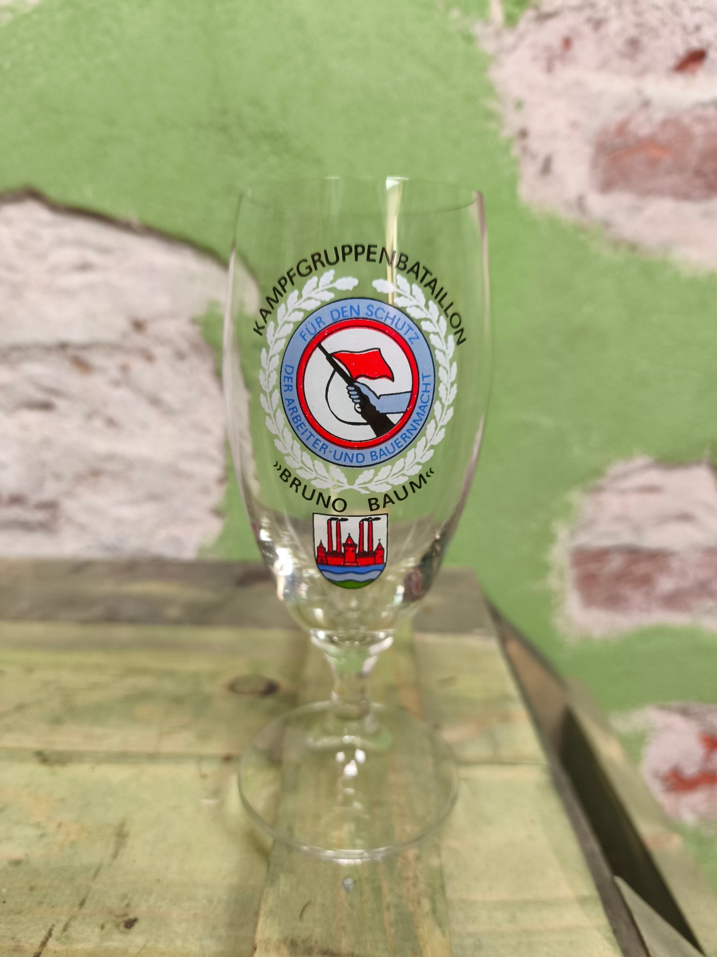 DDR Kampfgruppenbattalion "Bruno" Glass