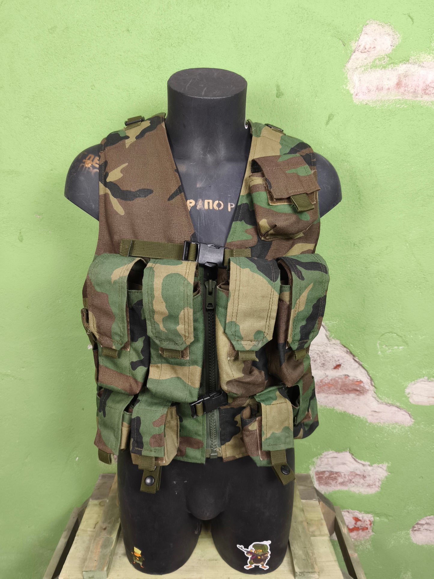 Early SRVV "Alfa" Unloading Vest Woodland FSB
