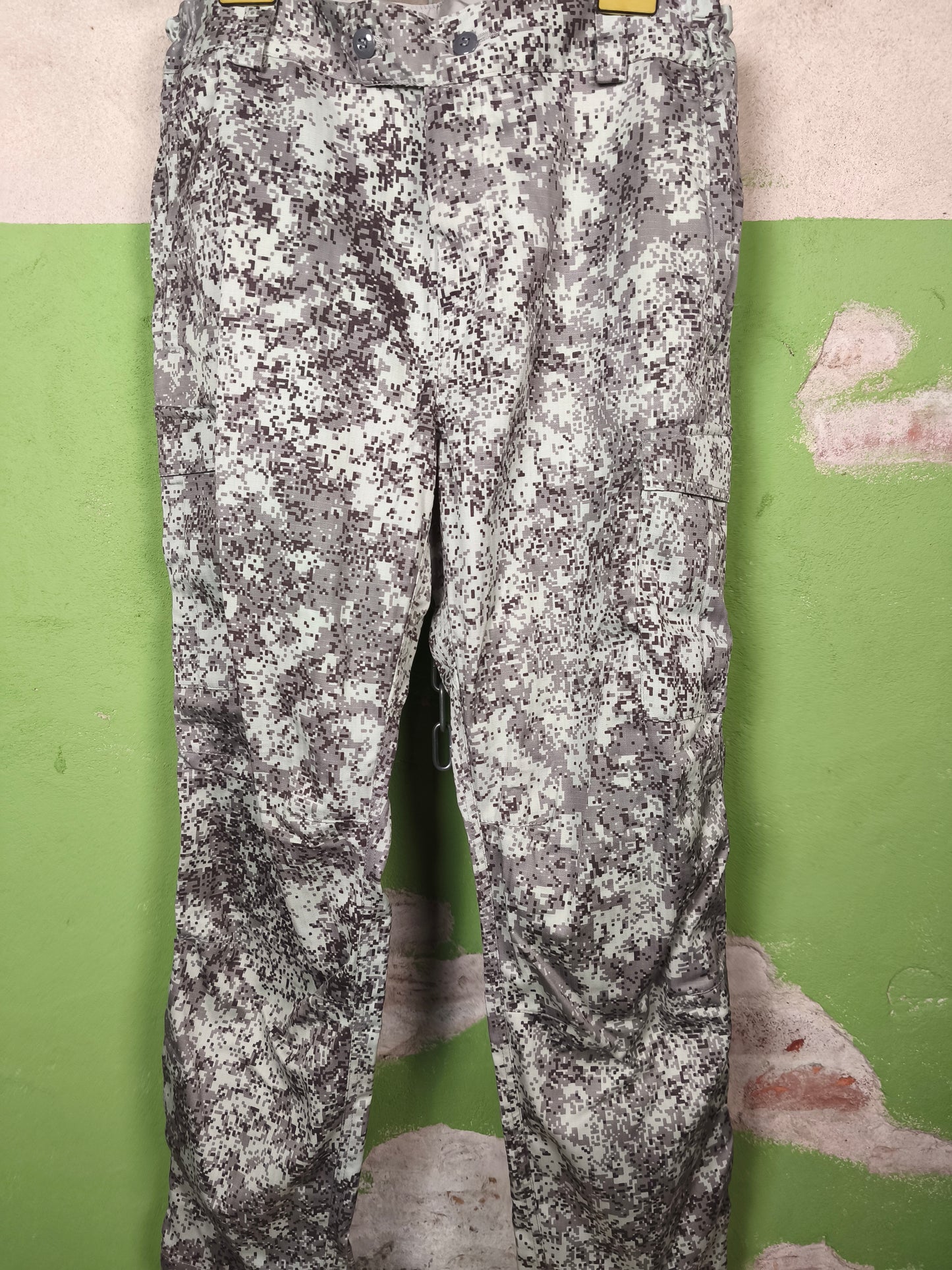 Unissued 2018 Russian "Artic EMR" Digital Artic Camouflage Field Pants