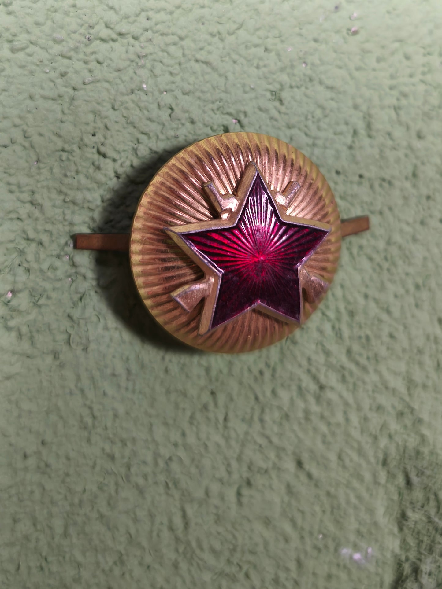 1980 USSR Armed Guards Cap Badge