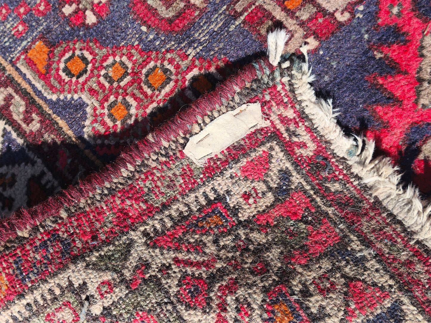 Used Iraqi Made "Hamadan" Carpet 202cmx132cm / 6,6x4,4 feet.