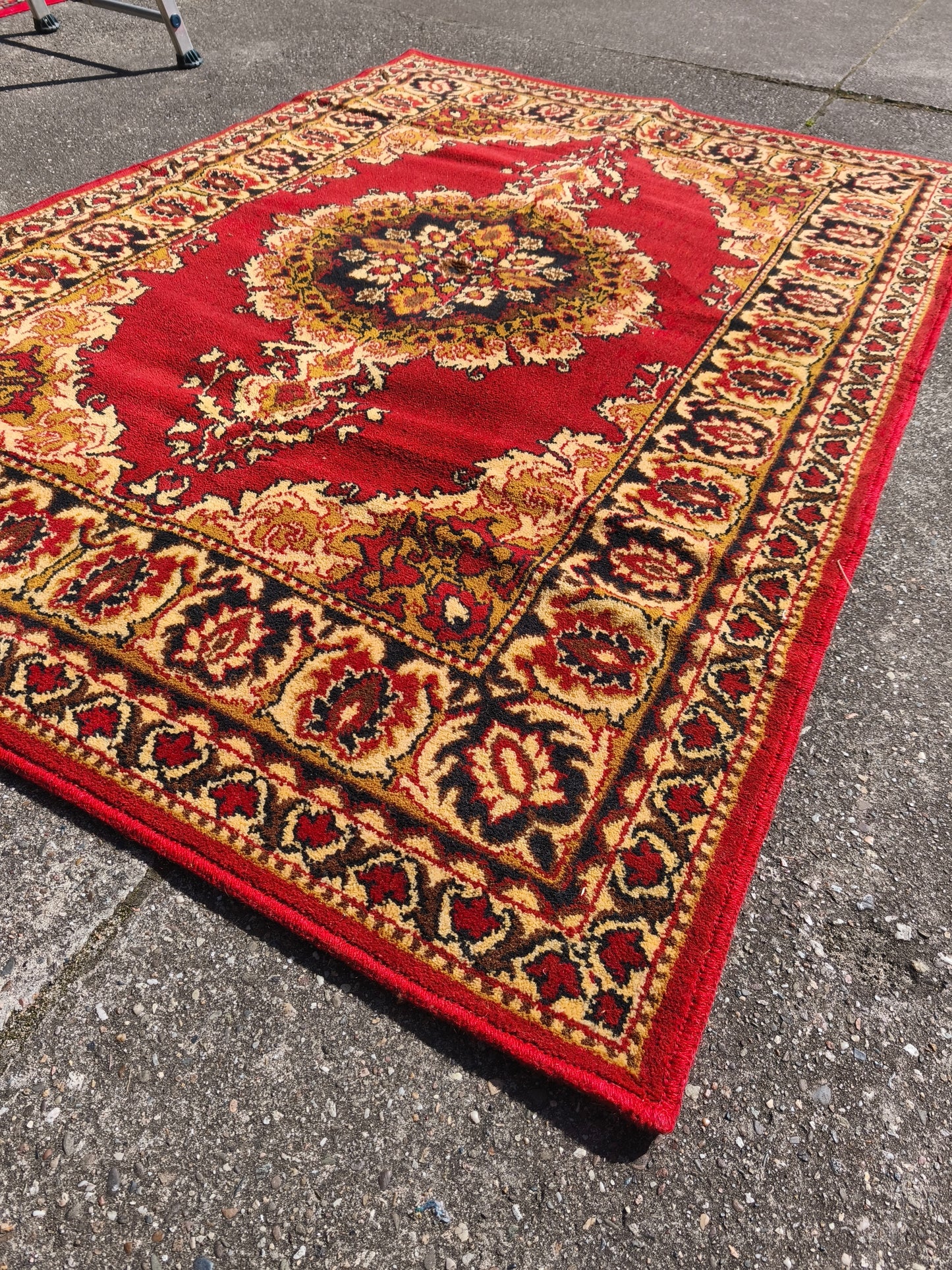 Used USSR Made Carpet "Gold-Red" 200cmx137cm / 6,4x4,4 feet.