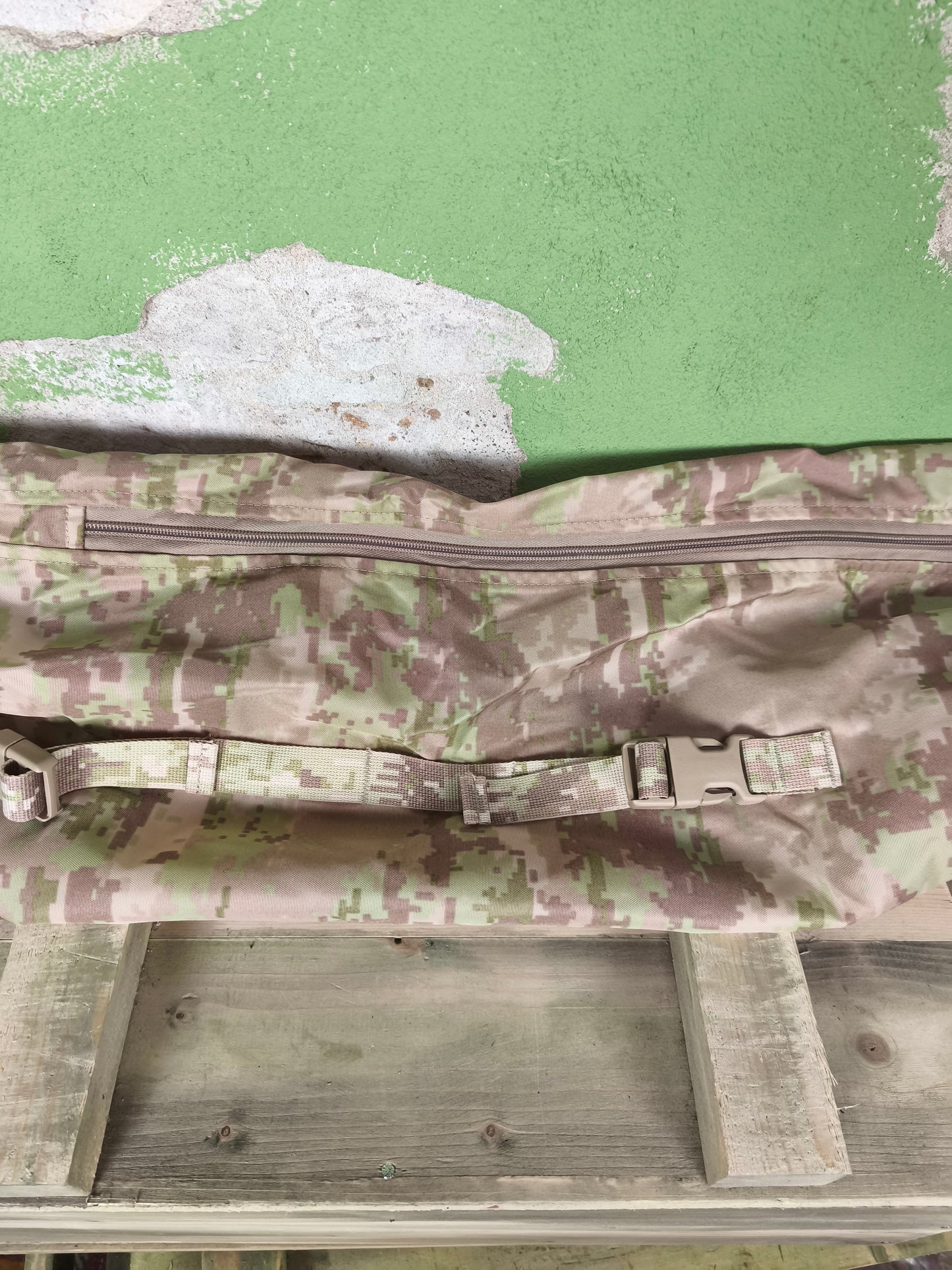 Unissued Russian "Pink EMR" Firearm Transport Bag