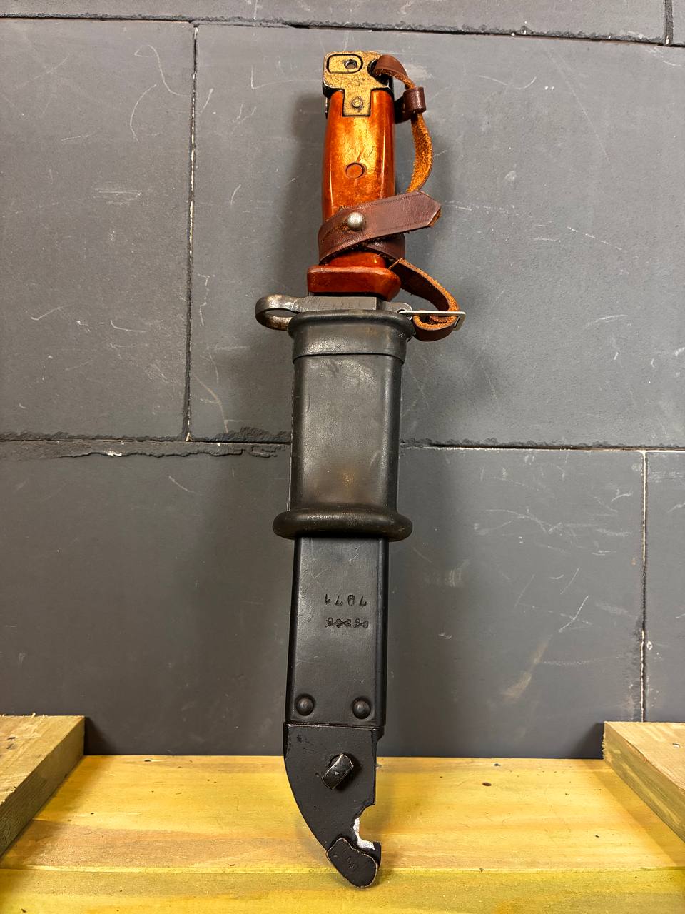 Issued Polish 6X4 AK Bayonet Type 2