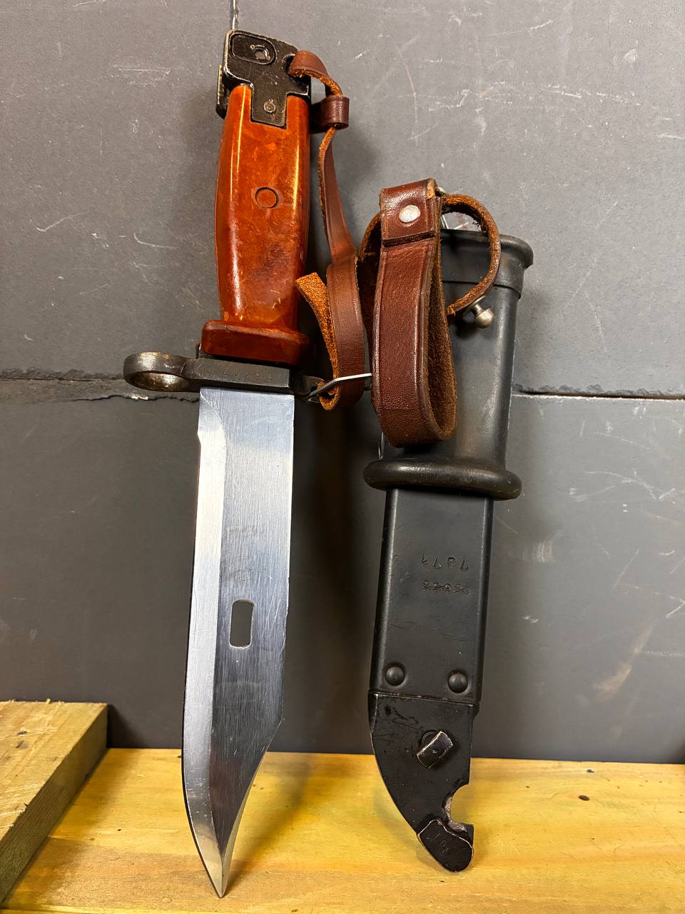 Issued Polish 6X4 AK Bayonet Type 2