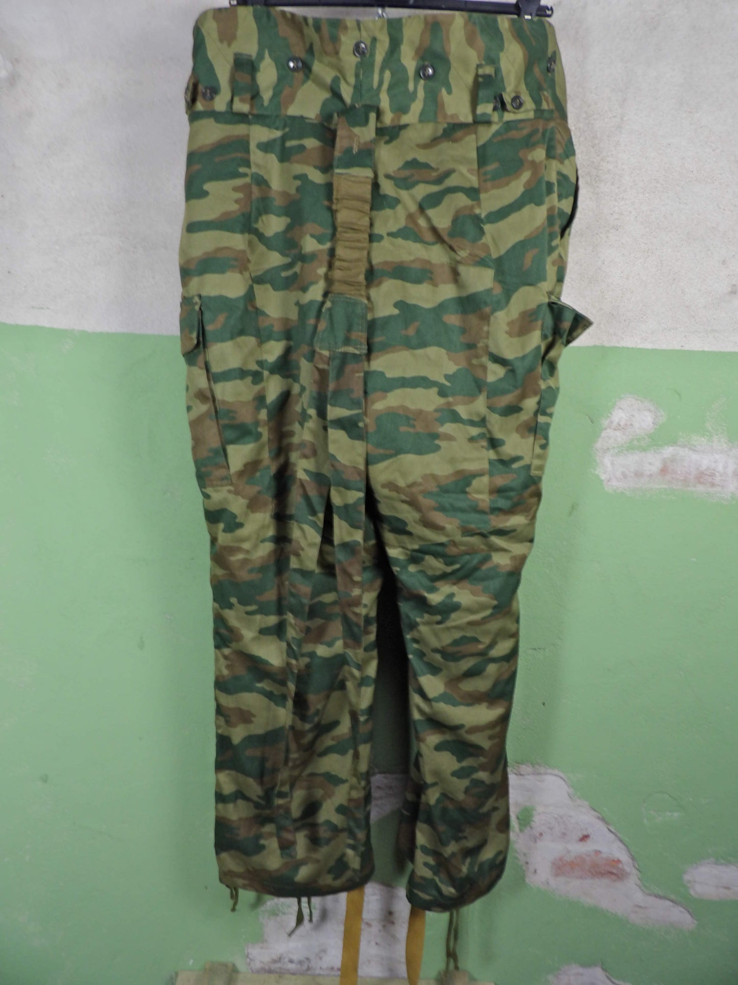 Issued Russian VSR-98 FLORA Winter pants + Suspenders 54/4