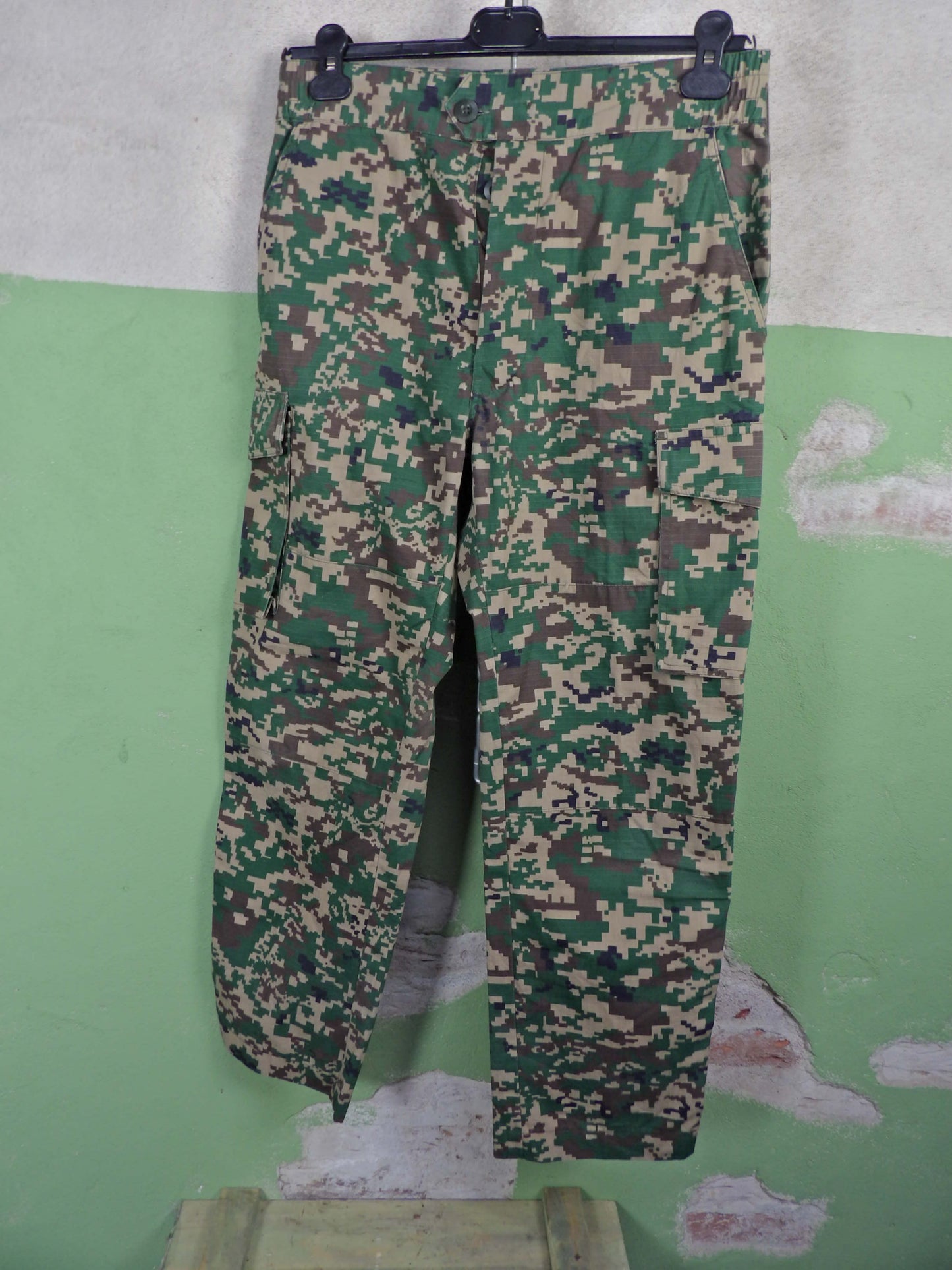 Issued 2015 Malaysian Tentera Darat Digital Camo 46-48 (M)