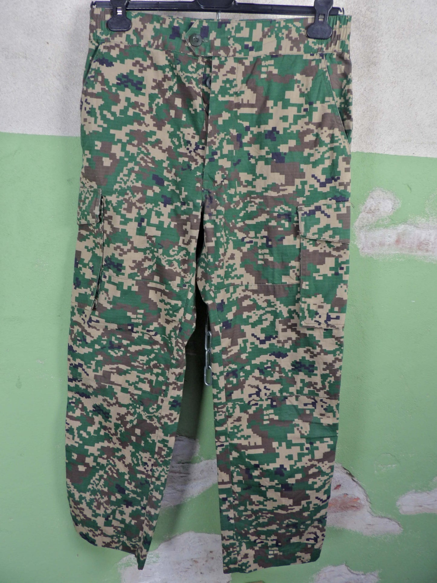 Issued 2015 Malaysian Tentera Darat Digital Camo 46-48 (M)