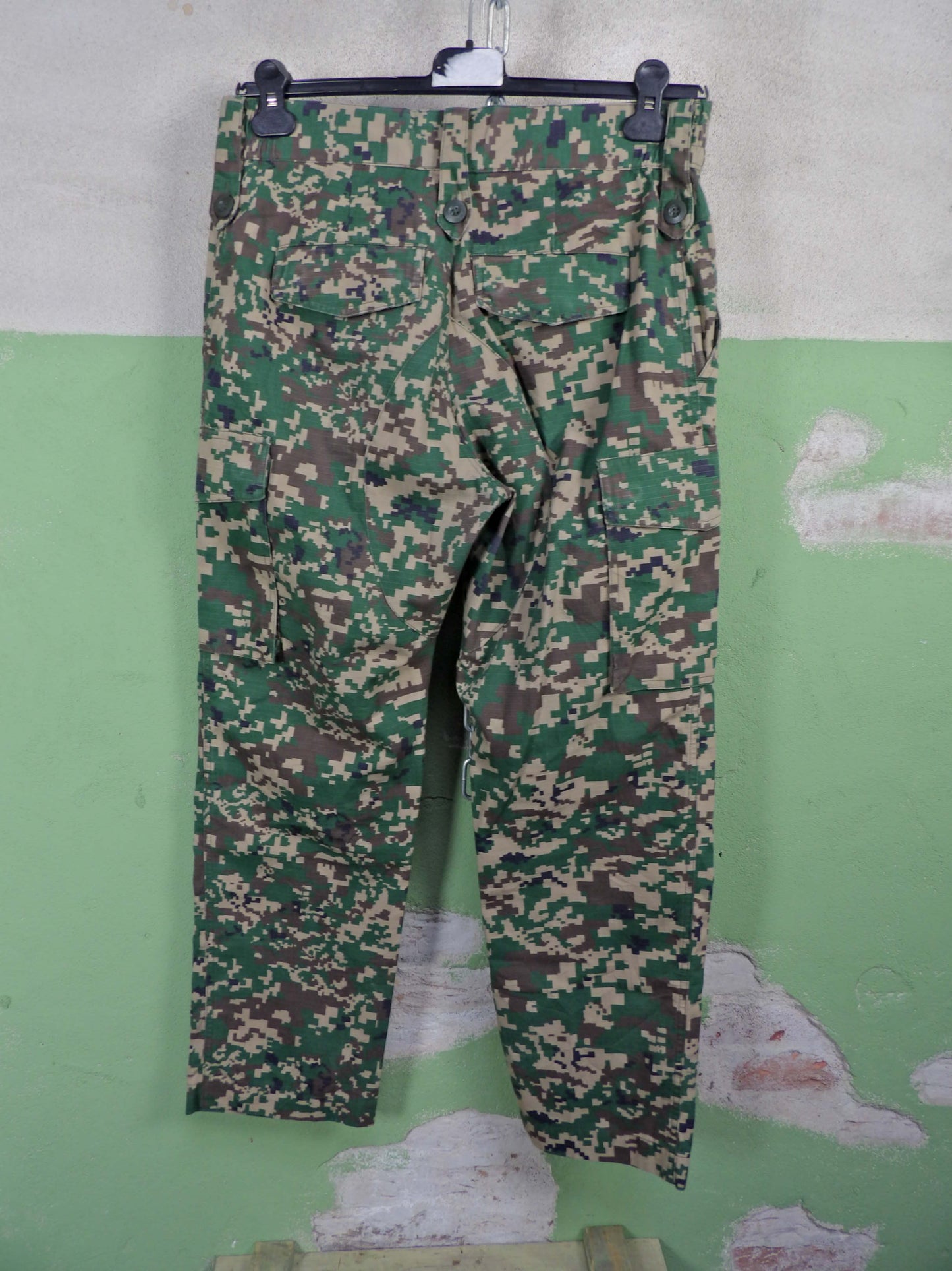 Issued 2015 Malaysian Tentera Darat Digital Camo 46-48 (M)