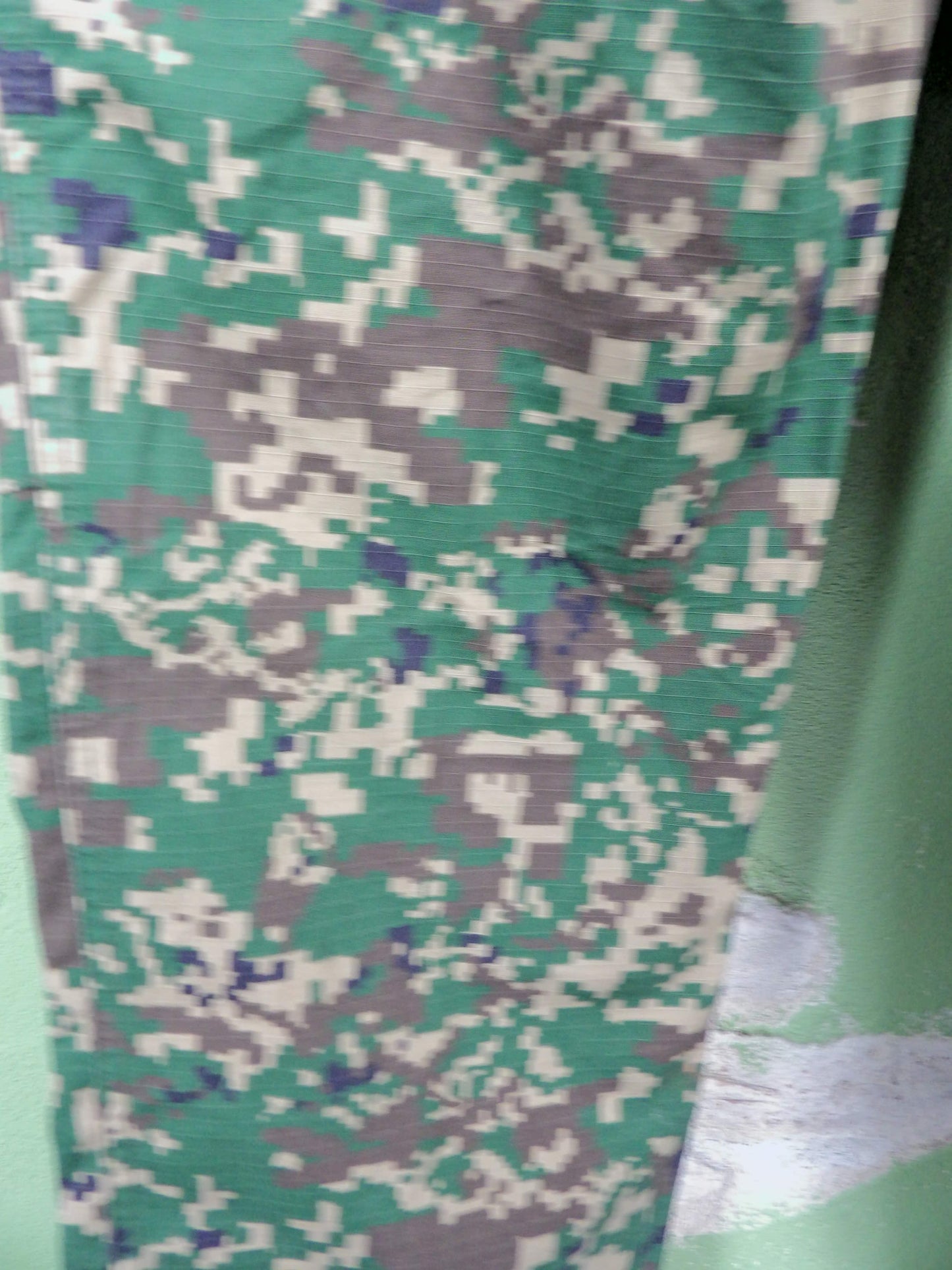 Issued 2015 Malaysian Tentera Darat Digital Camo 46-48 (M)