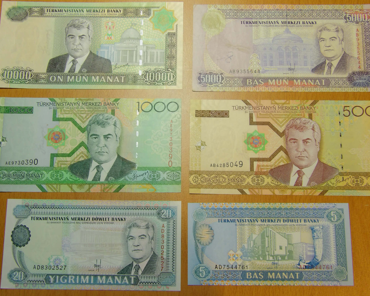 Türkmenistan Manat ($) Banknotes Hyperinflation (1995-2005)