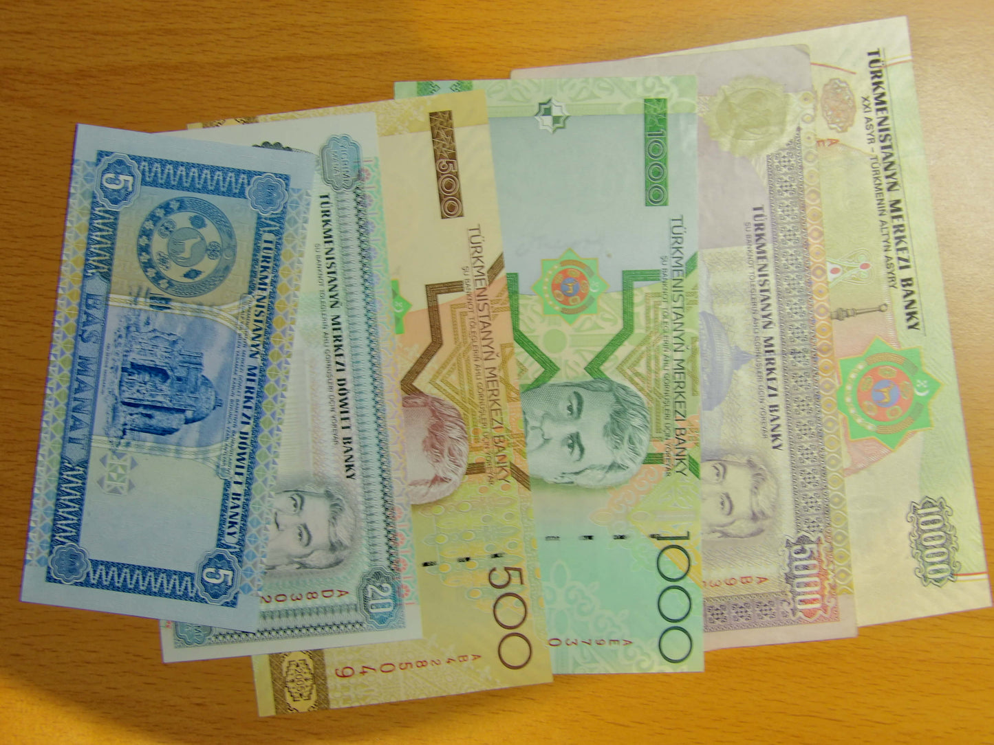 Türkmenistan Manat ($) Banknotes Hyperinflation (1995-2005)