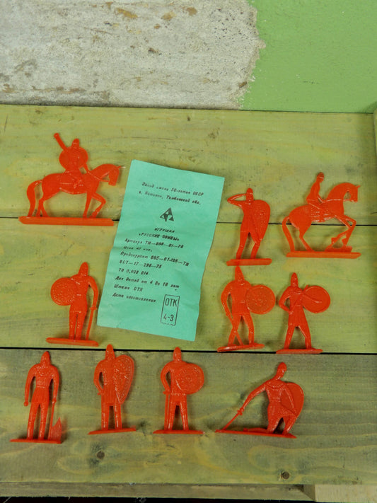 Soviet Plastic Toy Sets / Soldiers