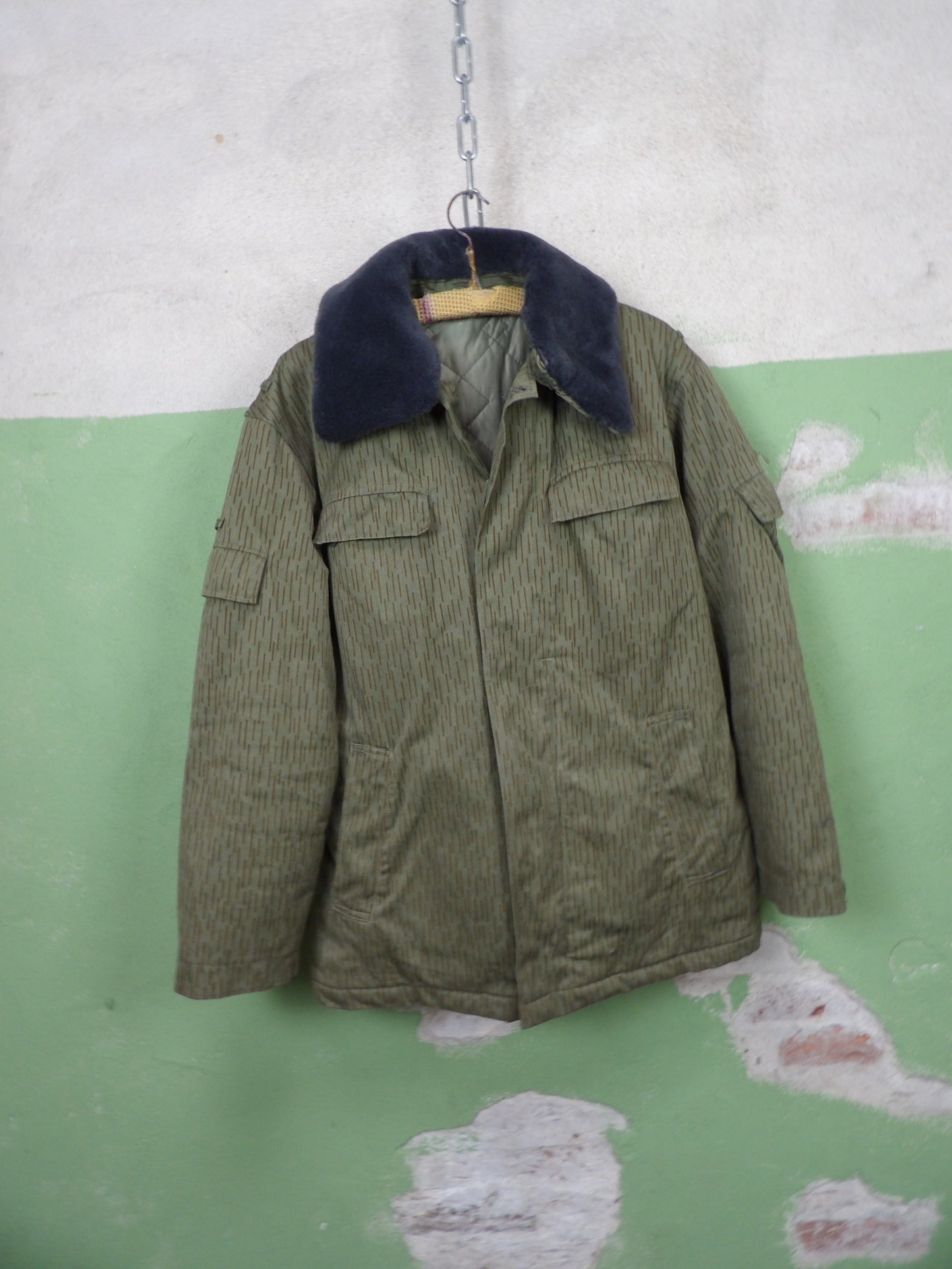 DDR Strichtarn Winter jacket SK 44 (missing button) S