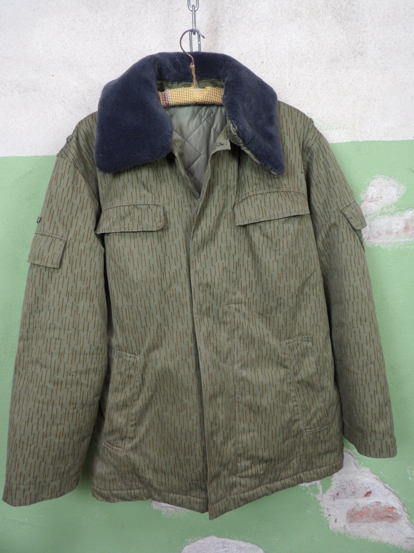 DDR Strichtarn Winter jacket SK 44 (missing button) S