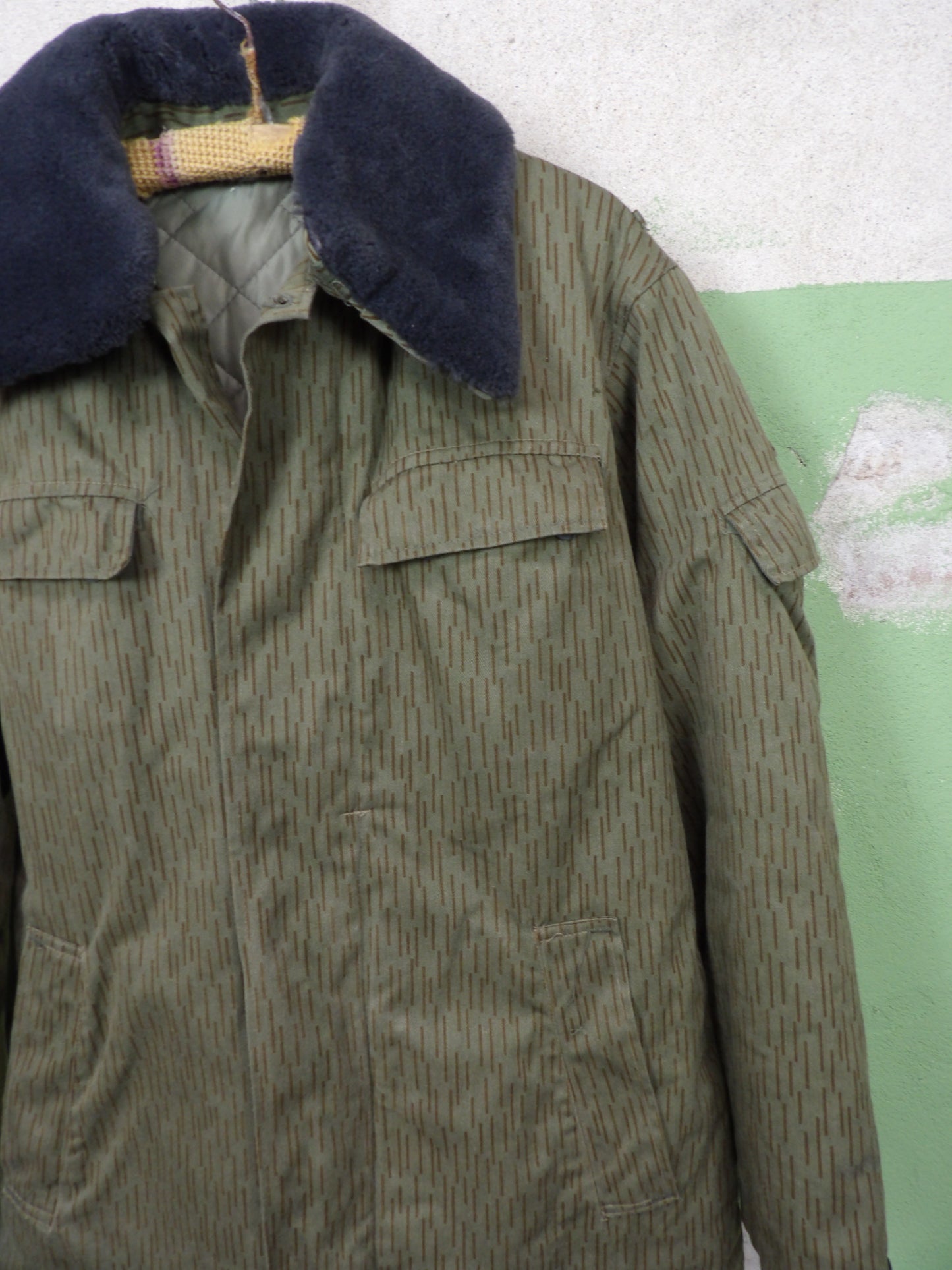 DDR Strichtarn Winter jacket SK 44 (missing button) S