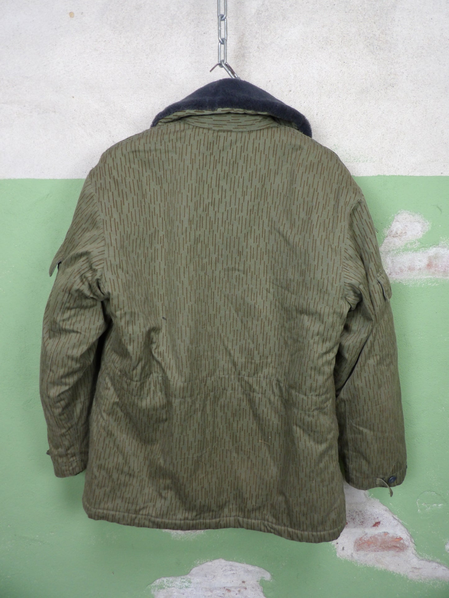 DDR Strichtarn Winter jacket SK 44 (missing button) S