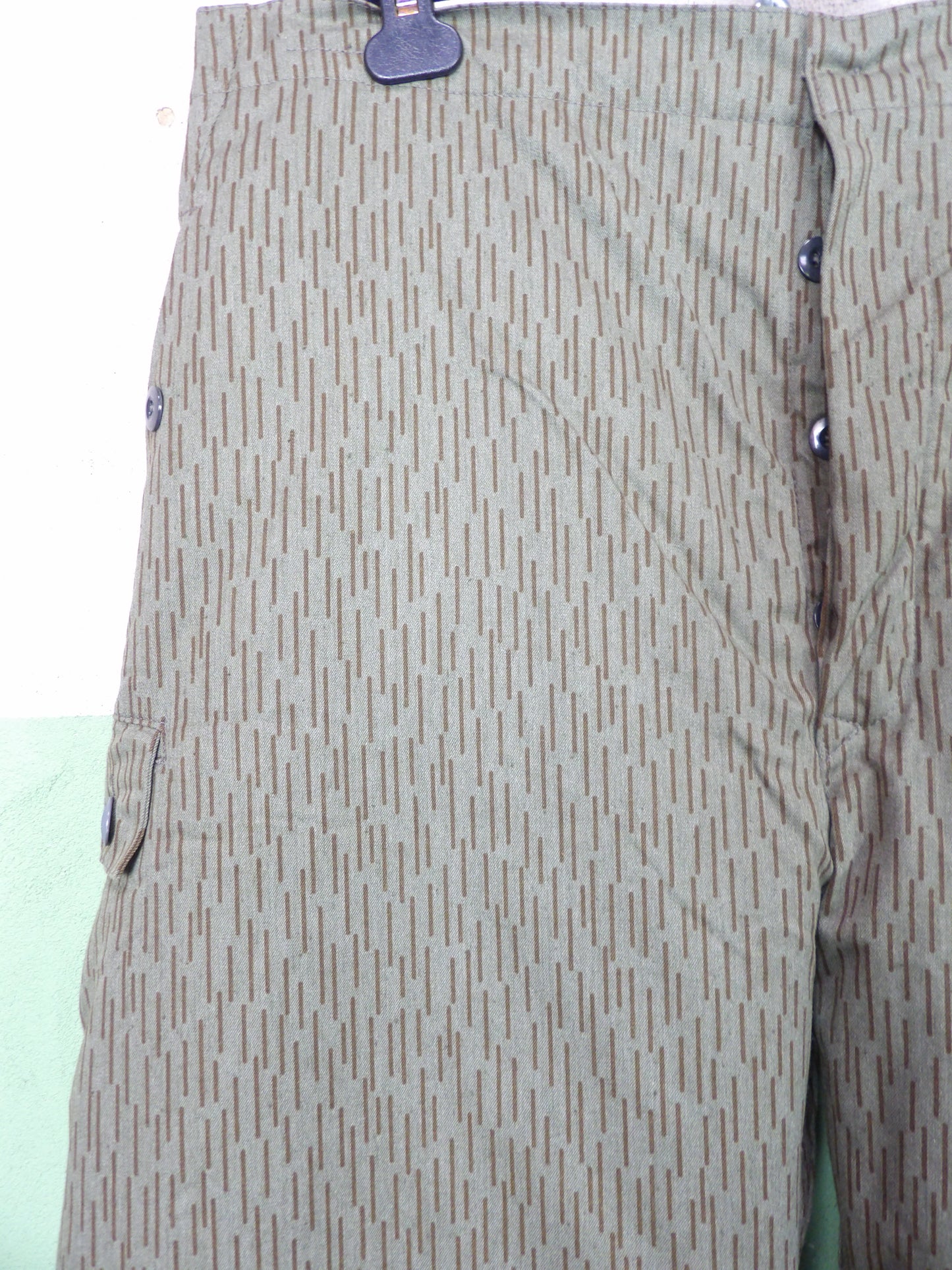 Unissued DDR Strichtarn Winterpants