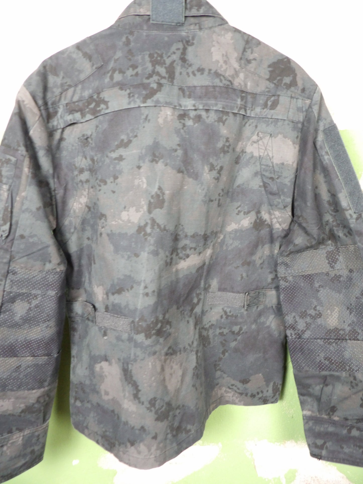 Issued Grey Black "Wagner" Tactical Jacket Night ATACS Moss L