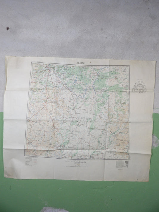 1943 Allied WW2 Map of Moscow Géographique National, Paris.