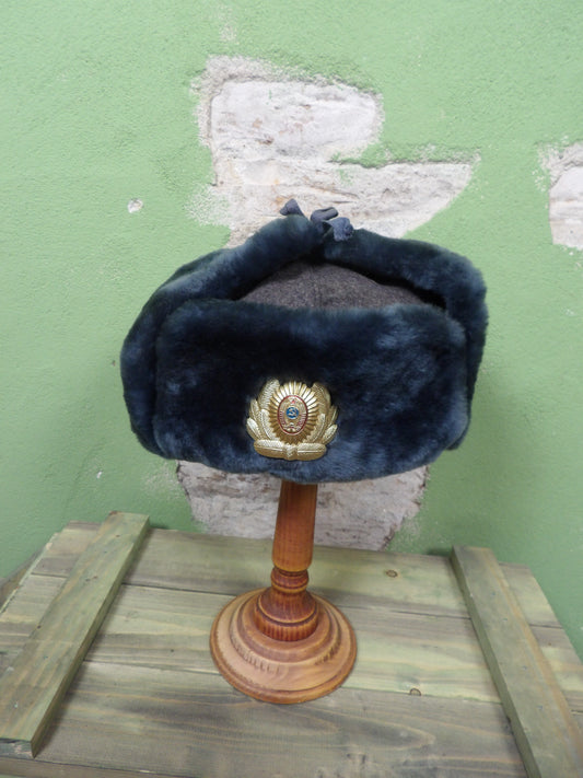 Unissued 1988 Soviet Militsiya Police Fur Ushanka [58]