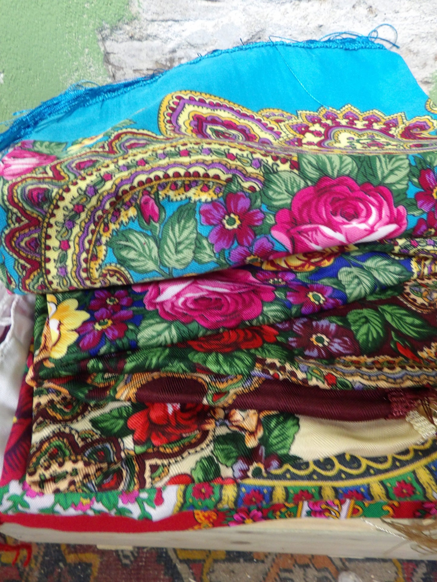 Pavlovo Posad Platok Scarf / Платок / Slavic Floral Shawl (9 colours)