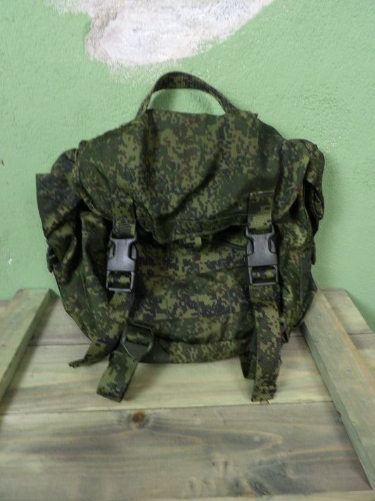 Unissued Russian EMR Techinkom 7L Molle Carry Pack EMR