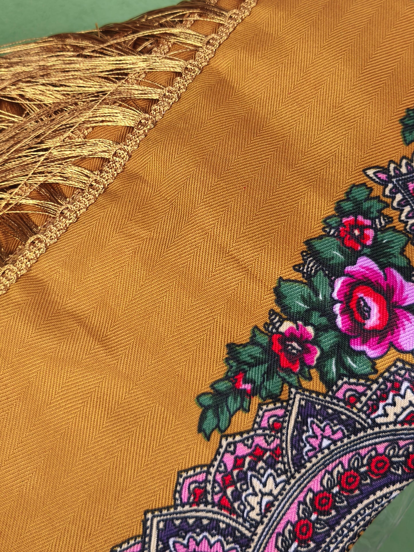 Pavlovo Posad Platok Scarf / Платок / Slavic Floral Shawl (9 colours)