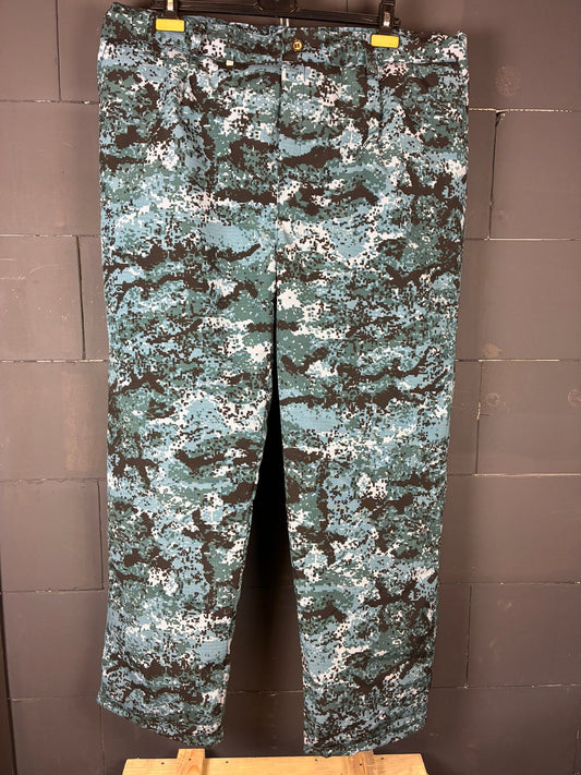Unissued Kazakhstan MIA RK / MVD Forces Winter Pants XL