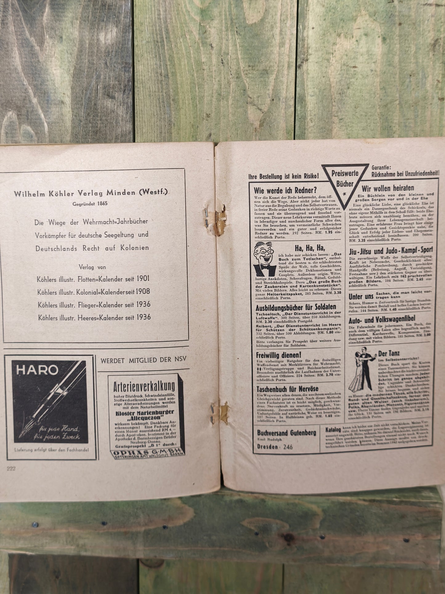 Book: German 1943 Fliegerkalender Jahrbuch der Luftwaffe