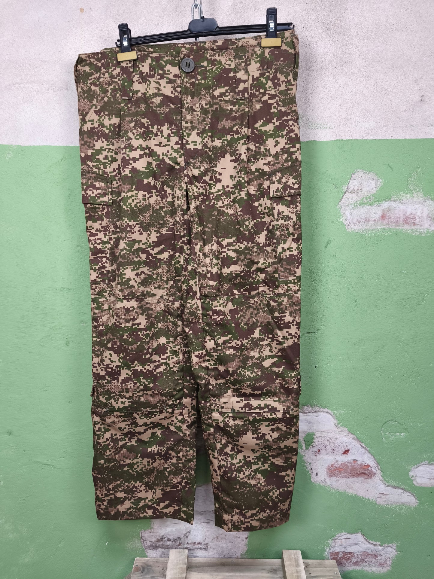 Unissued 2024 Ukrainian Army  "Predator" Field Uniform [52/3]